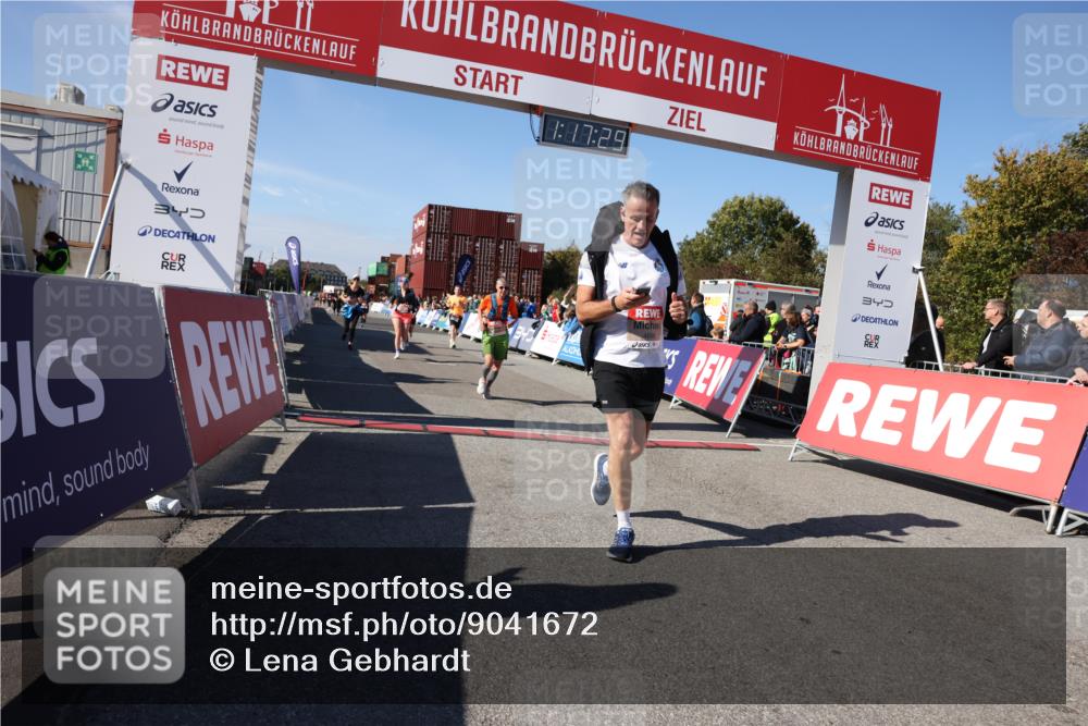 03.10.2025 - Köhlbrandbrückenlauf Lena Gebhardt http://msf.ph/oto/9041672 03.10.2025 13:17:29 Ziel 4012, 4686, 4746, 4818, 4988, 5007, 5008, 5031, 5638, 5642, 5890, 5906, 5909, 6069, 6389, 6710 meine-sportfotos.de