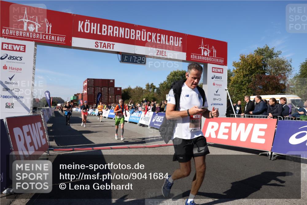 03.10.2025 - Köhlbrandbrückenlauf Lena Gebhardt http://msf.ph/oto/9041684 03.10.2025 13:17:30 Ziel 4012, 4686, 4746, 4818, 4988, 5007, 5008, 5031, 5638, 5642, 5890, 5906, 5909, 6069, 6389, 6710 meine-sportfotos.de