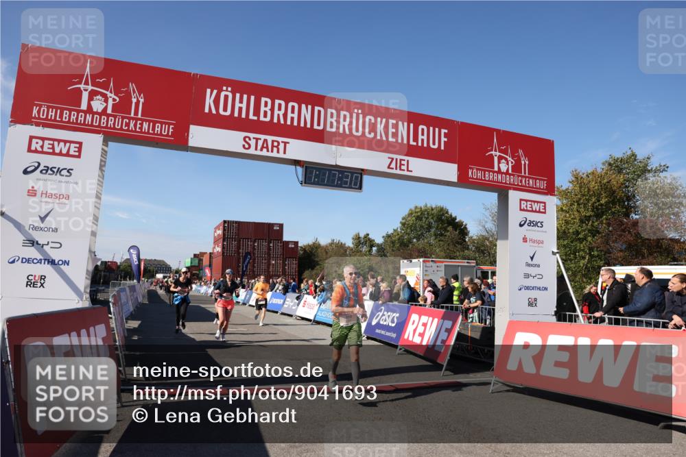 03.10.2025 - Köhlbrandbrückenlauf Lena Gebhardt http://msf.ph/oto/9041693 03.10.2025 13:17:30 Ziel 4012, 4686, 4746, 4818, 4988, 5007, 5008, 5031, 5638, 5642, 5890, 5906, 5909, 6069, 6389, 6710 meine-sportfotos.de
