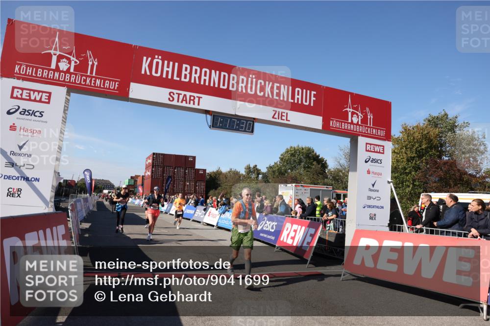 03.10.2025 - Köhlbrandbrückenlauf Lena Gebhardt http://msf.ph/oto/9041699 03.10.2025 13:17:31 Ziel 4012, 4686, 4746, 4818, 5007, 5008, 5031, 5906, 5909, 6069, 6389, 6710 meine-sportfotos.de