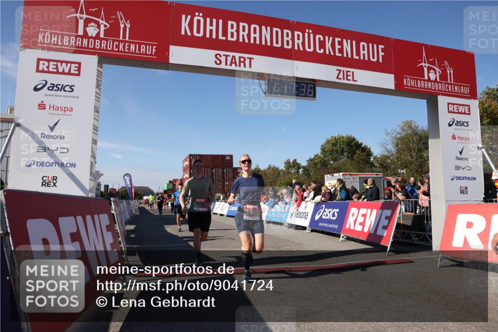 03.10.2025 - Köhlbrandbrückenlauf Lena Gebhardt http://msf.ph/oto/9041724 03.10.2025 13:17:36 Ziel 4012, 4645, 4686, 4746, 4818, 5339, 5906, 5909, 6069, 6388, 6710 meine-sportfotos.de