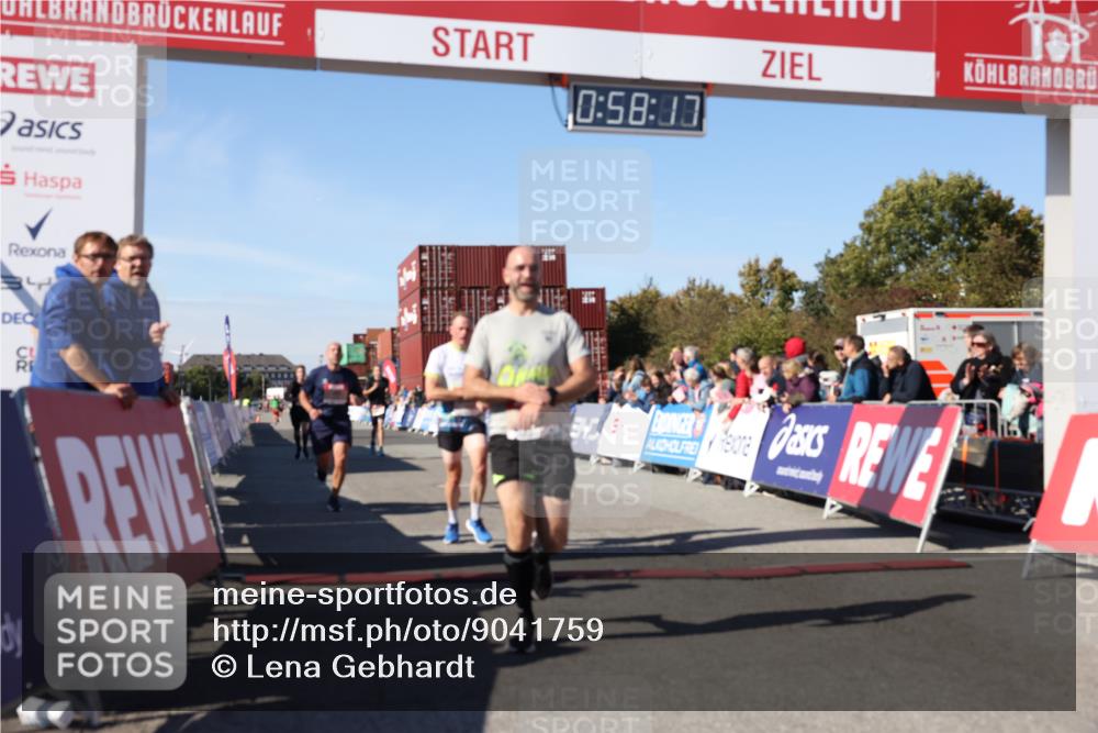 03.10.2025 - Köhlbrandbrückenlauf Lena Gebhardt http://msf.ph/oto/9041759 03.10.2025 12:58:17 Ziel 4083, 4099, 4234, 4248, 4394, 6152, 6717, 6718, 6732 meine-sportfotos.de
