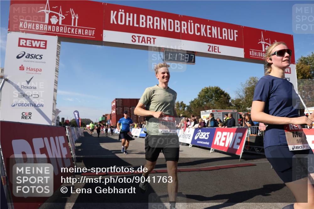 03.10.2025 - Köhlbrandbrückenlauf Lena Gebhardt http://msf.ph/oto/9041763 03.10.2025 13:17:37 Ziel 4012, 4645, 4686, 4746, 4818, 5339, 5906, 5909, 6069, 6388, 6710 meine-sportfotos.de