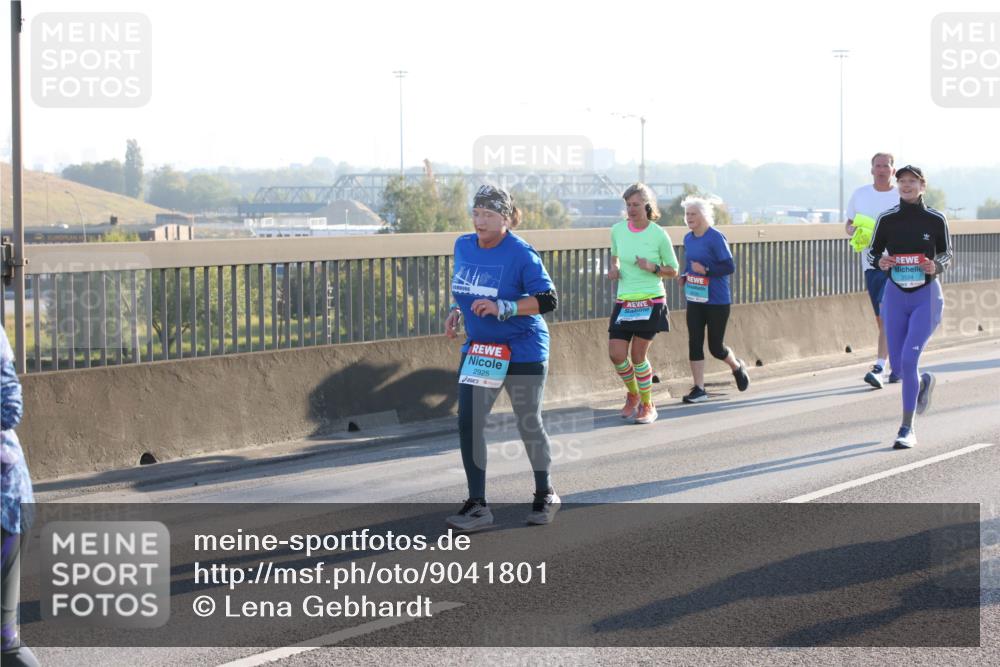 03.10.2025 - Köhlbrandbrückenlauf Lena Gebhardt http://msf.ph/oto/9041801 03.10.2025 09:25:45 Position 1 2925, 2524 meine-sportfotos.de