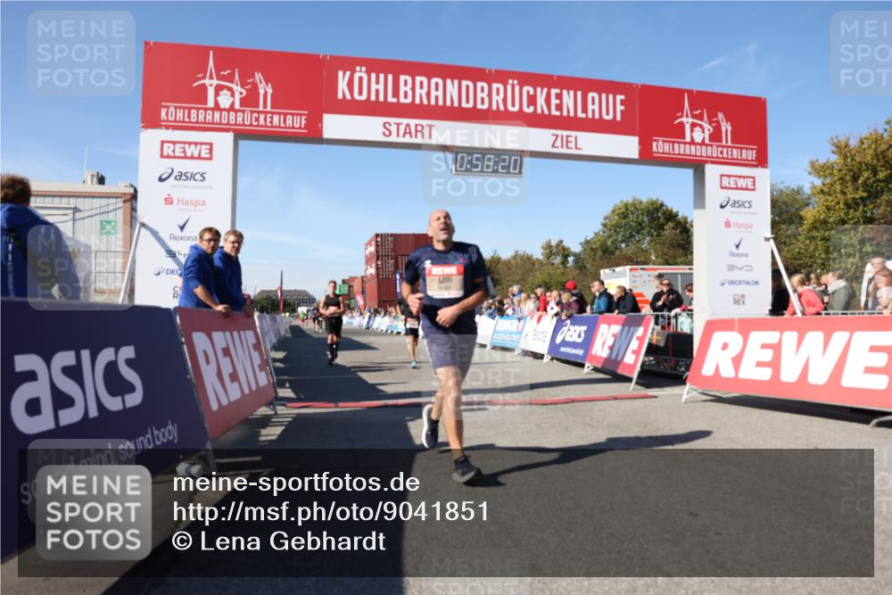 03.10.2025 - Köhlbrandbrückenlauf Lena Gebhardt http://msf.ph/oto/9041851 03.10.2025 12:58:20 Ziel 4083, 4099, 4248, 4394, 6152, 6717, 6718, 6732, 6741 meine-sportfotos.de