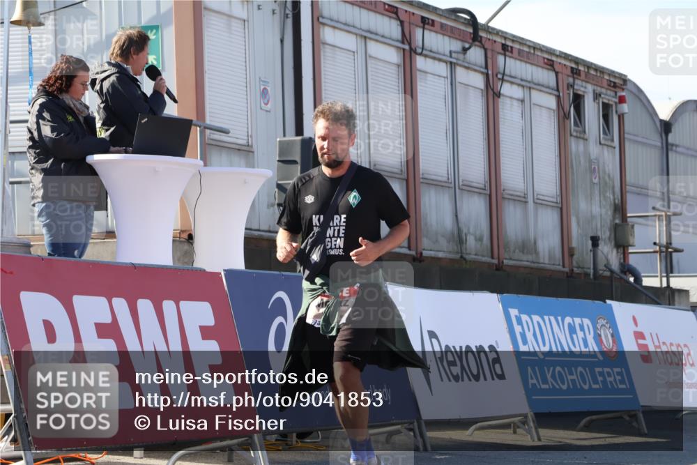 03.10.2025 - Köhlbrandbrückenlauf Luisa Fischer http://msf.ph/oto/9041853 03.10.2025 13:35:11 Ziel 5360, 5412, 5427, 5557, 5604, 6204, 6205, 6265, 6547 meine-sportfotos.de
