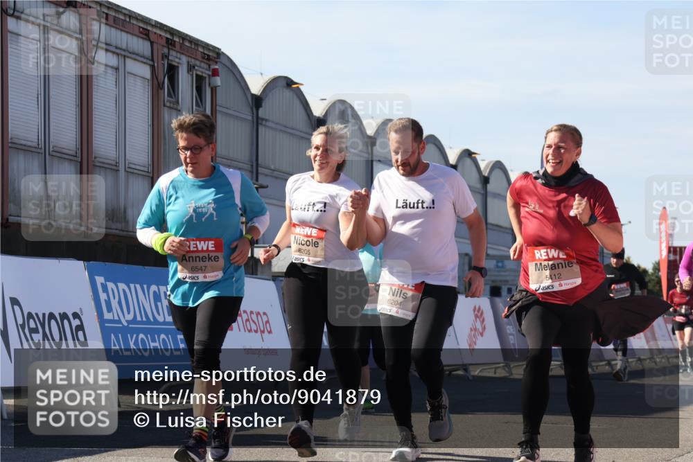 03.10.2025 - Köhlbrandbrückenlauf Luisa Fischer http://msf.ph/oto/9041879 03.10.2025 13:35:15 Ziel 4886, 5279, 5360, 5412, 5427, 5557, 6204, 6205, 6265, 6547 meine-sportfotos.de