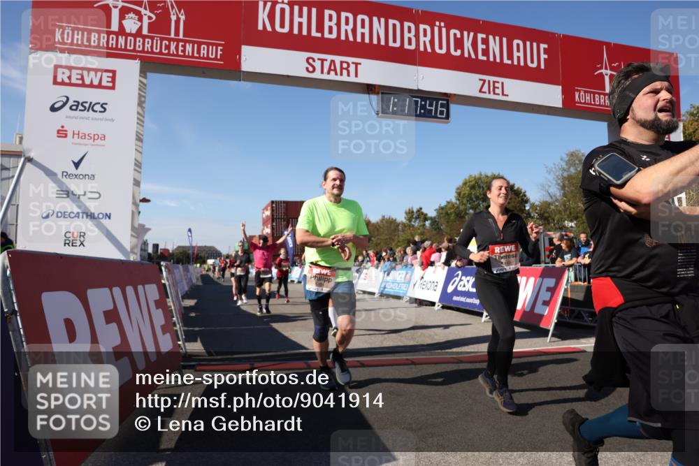 03.10.2025 - Köhlbrandbrückenlauf Lena Gebhardt http://msf.ph/oto/9041914 03.10.2025 13:17:46 Ziel 4410, 4645, 4679, 4829, 5168, 5339, 5685, 5731, 5732, 5917, 6331, 6388, 6485, 6704 meine-sportfotos.de