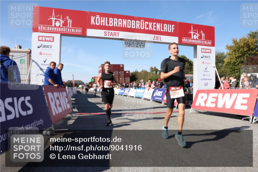 03.10.2025 - Köhlbrandbrückenlauf Lena Gebhardt http://msf.ph/oto/9041916 03.10.2025 12:58:22 Ziel 4083, 4099, 4394, 5775, 6152, 6617, 6717, 6732, 6741 meine-sportfotos.de