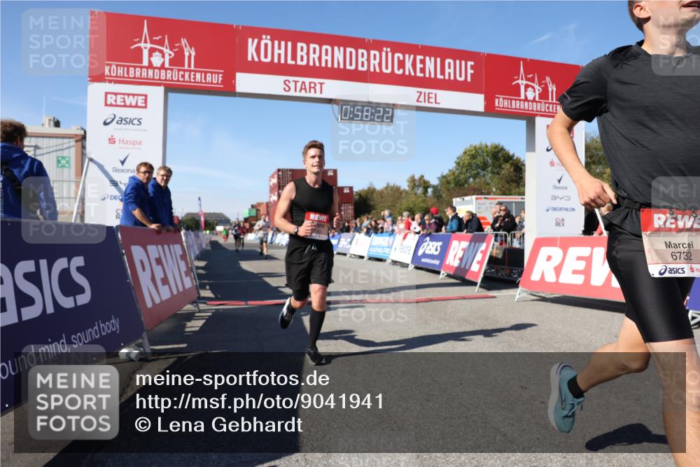 03.10.2025 - Köhlbrandbrückenlauf Lena Gebhardt http://msf.ph/oto/9041941 03.10.2025 12:58:23 Ziel 4083, 4099, 4394, 5775, 6152, 6617, 6717, 6732, 6741 meine-sportfotos.de