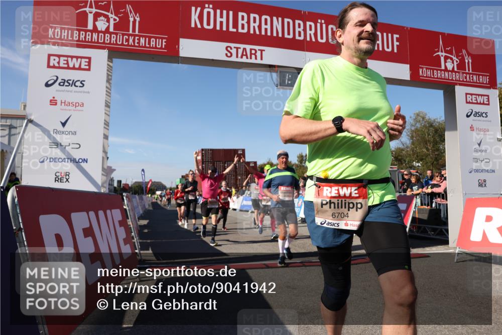 03.10.2025 - Köhlbrandbrückenlauf Lena Gebhardt http://msf.ph/oto/9041942 03.10.2025 13:17:47 Ziel 4410, 4645, 4679, 4829, 5168, 5339, 5685, 5731, 5732, 5917, 6331, 6388, 6485, 6704 meine-sportfotos.de