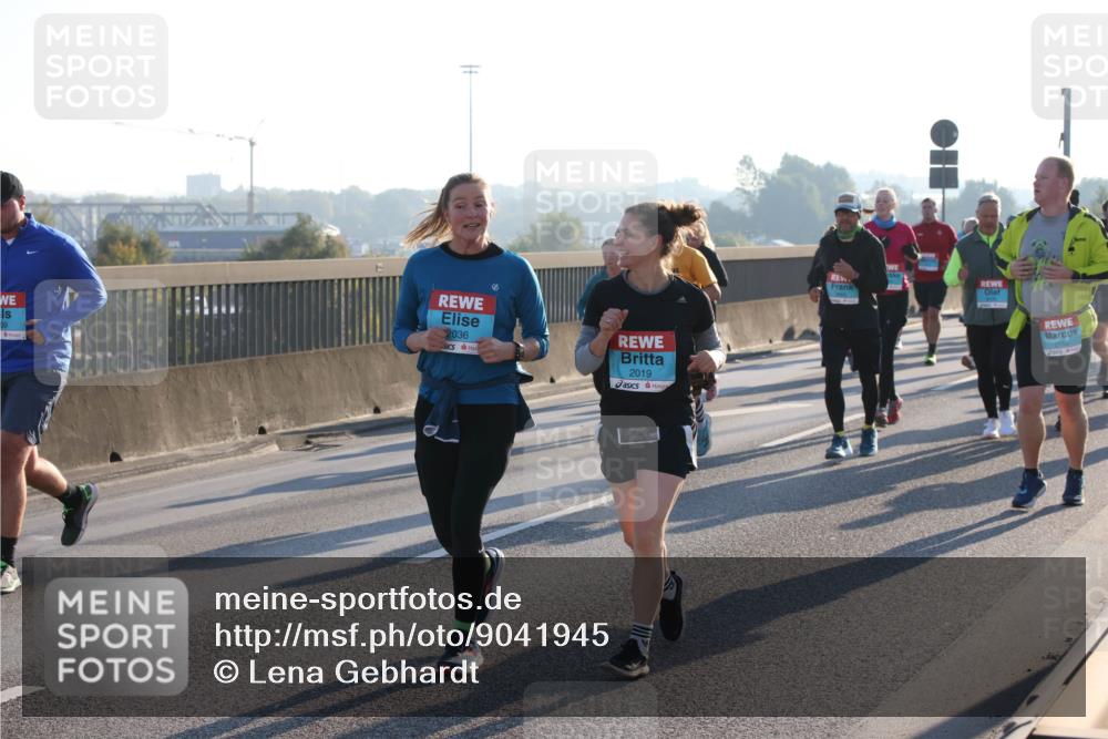03.10.2025 - Köhlbrandbrückenlauf Lena Gebhardt http://msf.ph/oto/9041945 03.10.2025 09:25:51 Position 1 2036, 2019, 2153 meine-sportfotos.de