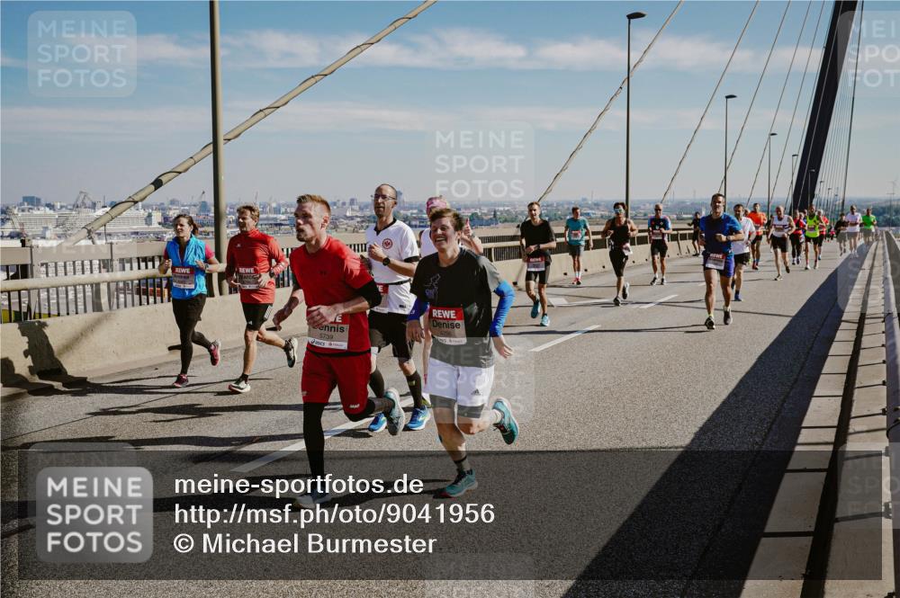 03.10.2025 - Köhlbrandbrückenlauf Michael Burmester http://msf.ph/oto/9041956 03.10.2025 12:23:14 Position 1 5739 meine-sportfotos.de
