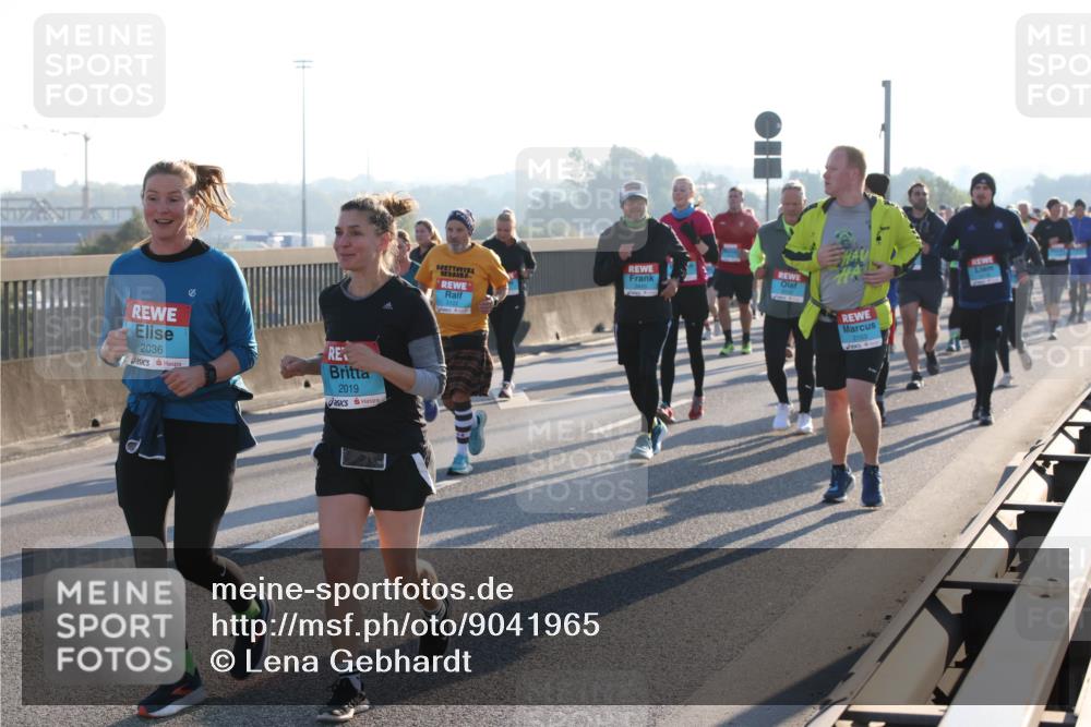 03.10.2025 - Köhlbrandbrückenlauf Lena Gebhardt http://msf.ph/oto/9041965 03.10.2025 09:25:51 Position 1 2036, 2019, 2153 meine-sportfotos.de