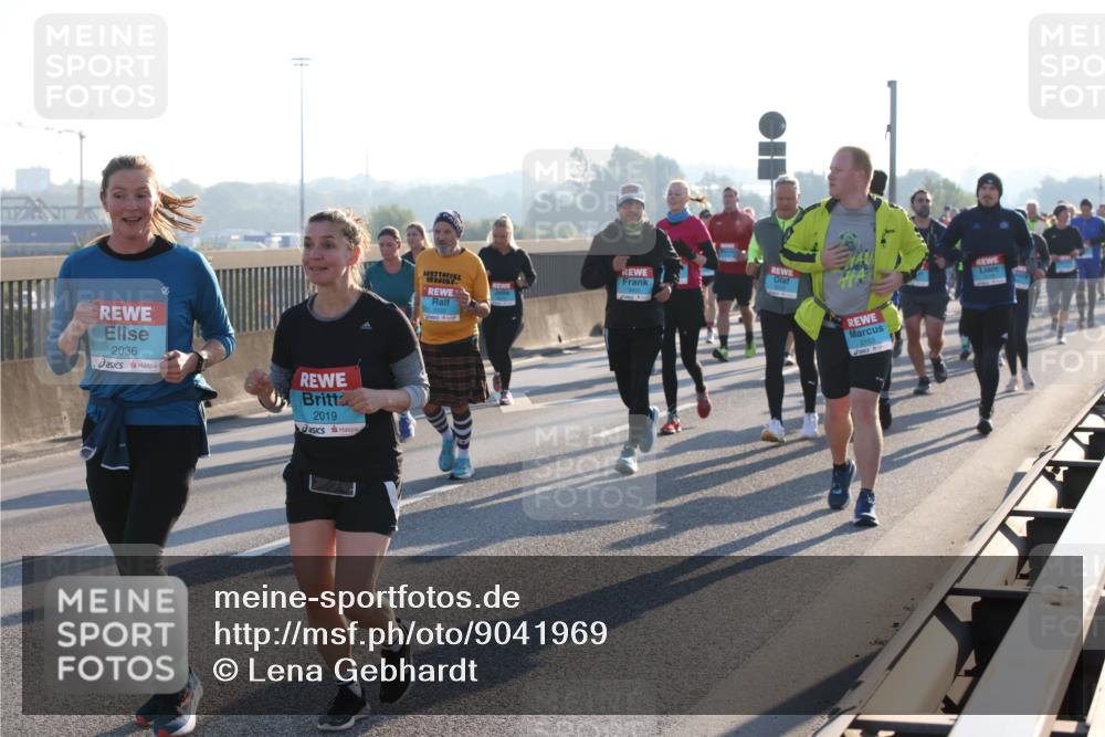 03.10.2025 - Köhlbrandbrückenlauf Lena Gebhardt http://msf.ph/oto/9041969 03.10.2025 09:25:51 Position 1 2036, 2019 meine-sportfotos.de