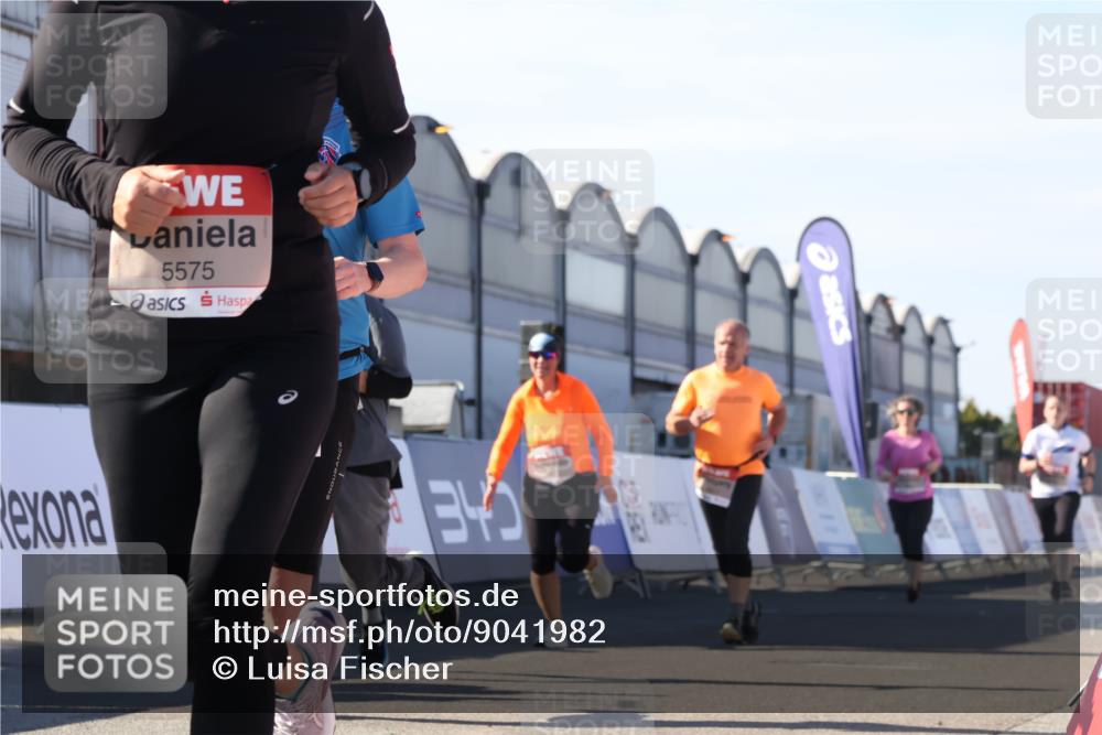 03.10.2025 - Köhlbrandbrückenlauf Luisa Fischer http://msf.ph/oto/9041982 03.10.2025 13:35:25 Ziel 4434, 4440, 4886, 4949, 5140, 5279, 5412, 5548, 5575, 6204, 6205, 6283, 6358, 6411, 6547 meine-sportfotos.de