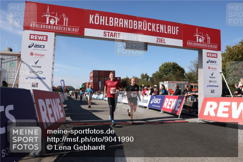 03.10.2025 - Köhlbrandbrückenlauf Lena Gebhardt http://msf.ph/oto/9041990 03.10.2025 13:17:55 Ziel 4333, 4366, 4679, 4682, 4829, 5129, 5168, 5685, 5731, 5732, 5917, 6153, 6435, 6485, 6704 meine-sportfotos.de