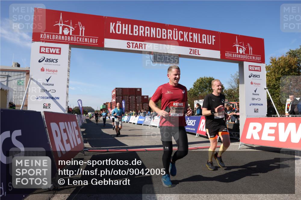 03.10.2025 - Köhlbrandbrückenlauf Lena Gebhardt http://msf.ph/oto/9042005 03.10.2025 13:17:56 Ziel 4333, 4366, 4679, 4682, 4829, 5129, 5168, 5685, 5731, 5732, 5917, 6153, 6435, 6485 meine-sportfotos.de
