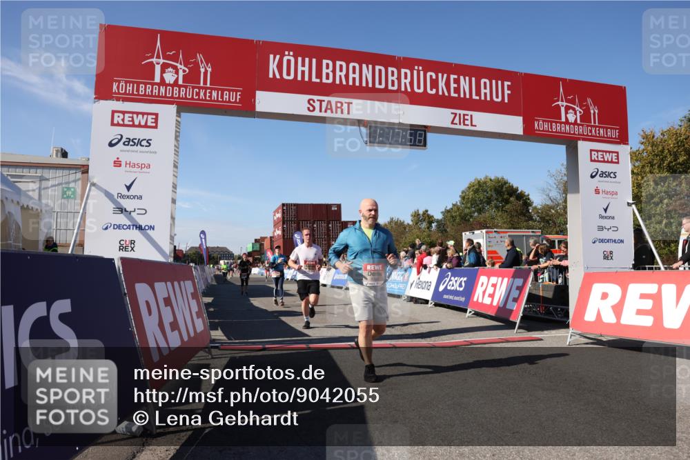 03.10.2025 - Köhlbrandbrückenlauf Lena Gebhardt http://msf.ph/oto/9042055 03.10.2025 13:17:58 Ziel 4333, 4366, 4682, 4829, 4950, 5129, 5168, 5685, 5917, 6153, 6435, 6485, 6633, 6634 meine-sportfotos.de
