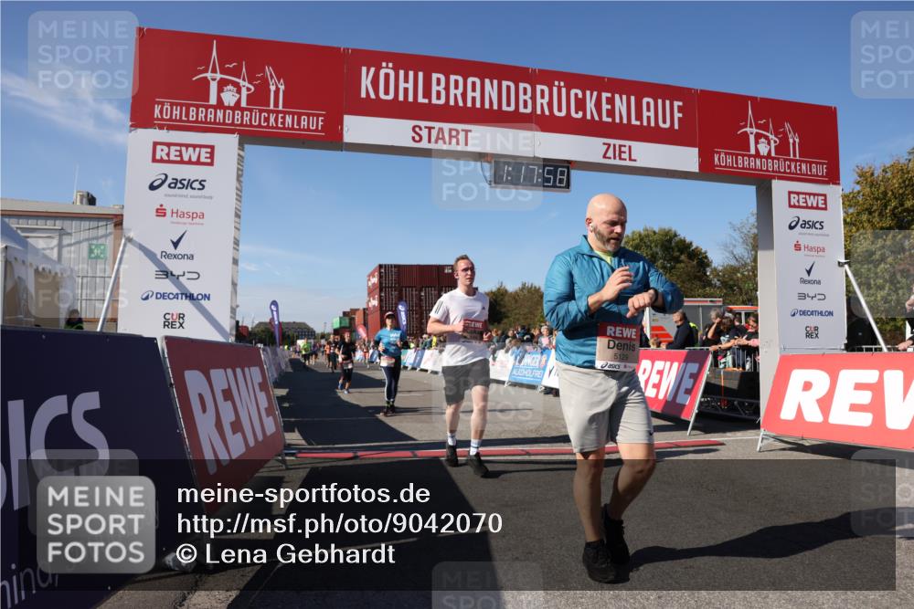 03.10.2025 - Köhlbrandbrückenlauf Lena Gebhardt http://msf.ph/oto/9042070 03.10.2025 13:17:59 Ziel 4333, 4366, 4682, 4829, 4950, 5129, 6153, 6435, 6633, 6634 meine-sportfotos.de