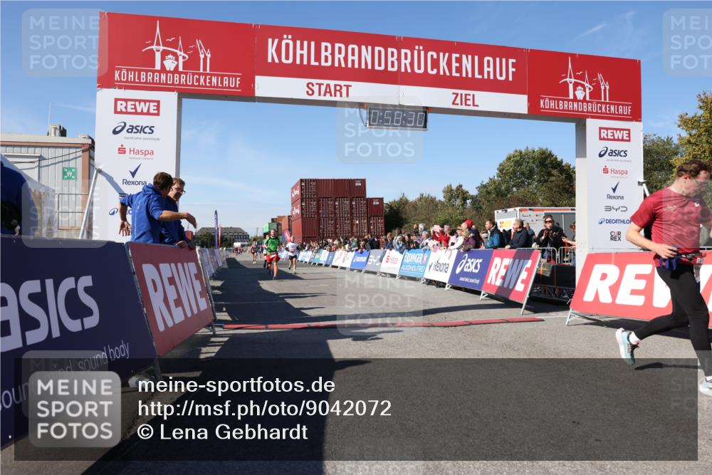03.10.2025 - Köhlbrandbrückenlauf Lena Gebhardt http://msf.ph/oto/9042072 03.10.2025 12:58:30 Ziel 4083, 4084, 4241, 5706, 5775, 6617, 6732, 6741 meine-sportfotos.de