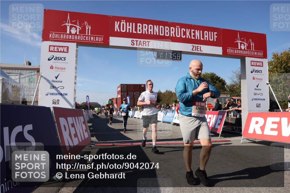03.10.2025 - Köhlbrandbrückenlauf Lena Gebhardt http://msf.ph/oto/9042074 03.10.2025 13:17:59 Ziel 4333, 4366, 4682, 4829, 4950, 5129, 6153, 6435, 6633, 6634 meine-sportfotos.de