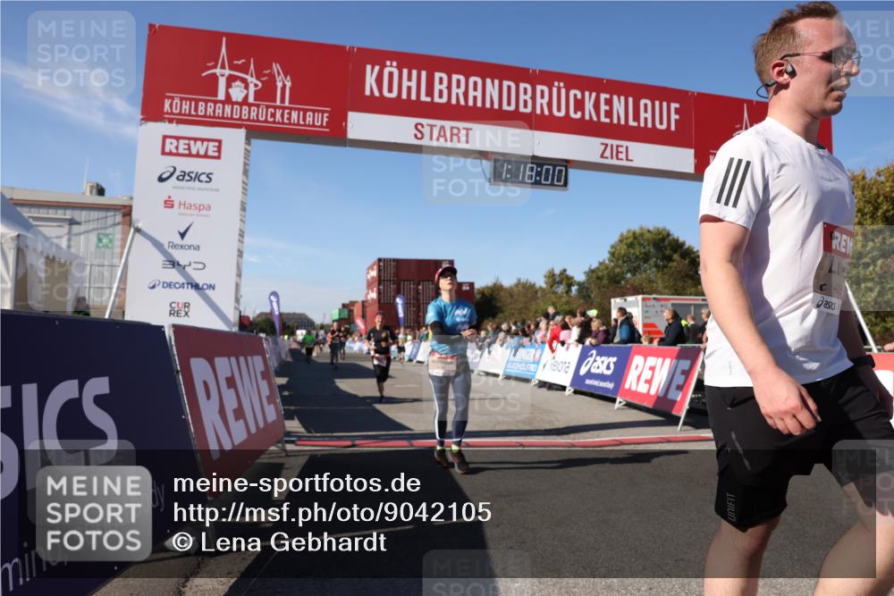 03.10.2025 - Köhlbrandbrückenlauf Lena Gebhardt http://msf.ph/oto/9042105 03.10.2025 13:18:00 Ziel 4333, 4366, 4620, 4682, 4950, 5129, 6153, 6326, 6435, 6633, 6634 meine-sportfotos.de