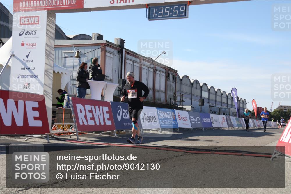 03.10.2025 - Köhlbrandbrückenlauf Luisa Fischer http://msf.ph/oto/9042130 03.10.2025 13:35:58 Ziel 4972, 6292 meine-sportfotos.de