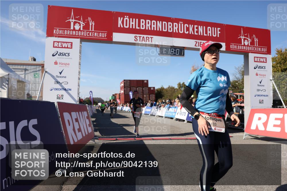 03.10.2025 - Köhlbrandbrückenlauf Lena Gebhardt http://msf.ph/oto/9042139 03.10.2025 13:18:02 Ziel 4333, 4366, 4620, 4682, 4950, 5129, 5209, 6153, 6326, 6435, 6633, 6634 meine-sportfotos.de