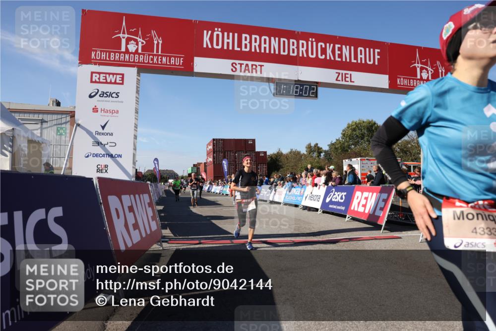 03.10.2025 - Köhlbrandbrückenlauf Lena Gebhardt http://msf.ph/oto/9042144 03.10.2025 13:18:02 Ziel 4333, 4366, 4620, 4682, 4950, 5129, 5209, 6153, 6326, 6435, 6633, 6634 meine-sportfotos.de