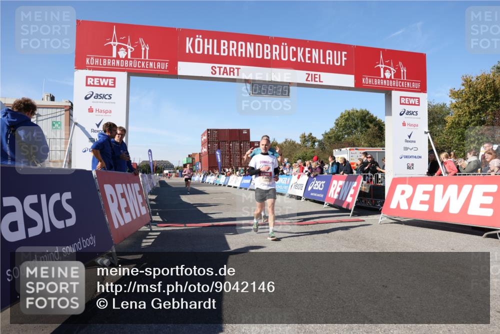03.10.2025 - Köhlbrandbrückenlauf Lena Gebhardt http://msf.ph/oto/9042146 03.10.2025 12:58:36 Ziel 4084, 4148, 4241, 5706, 5775, 6617 meine-sportfotos.de