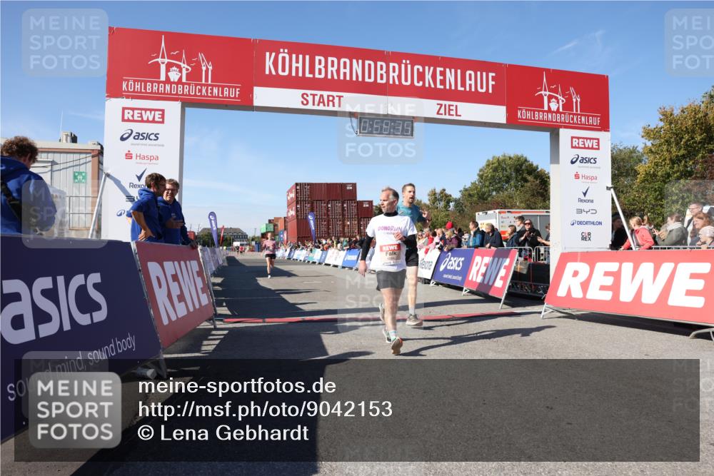 03.10.2025 - Köhlbrandbrückenlauf Lena Gebhardt http://msf.ph/oto/9042153 03.10.2025 12:58:36 Ziel 4084, 4148, 4241, 5706, 5775, 6617 meine-sportfotos.de