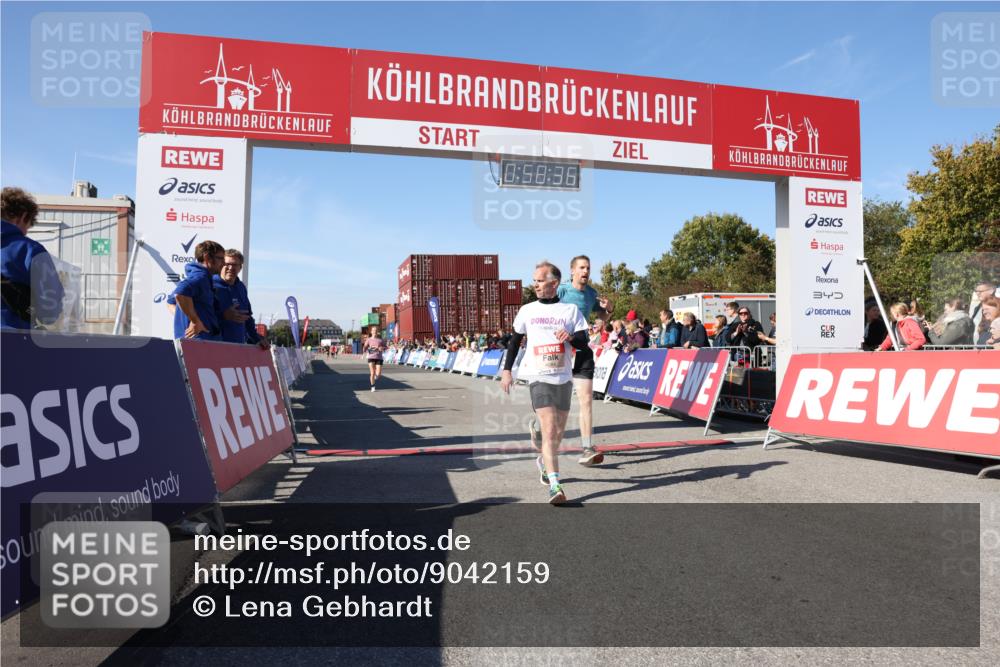 03.10.2025 - Köhlbrandbrückenlauf Lena Gebhardt http://msf.ph/oto/9042159 03.10.2025 12:58:36 Ziel 4084, 4148, 4241, 5706, 5775, 6617 meine-sportfotos.de
