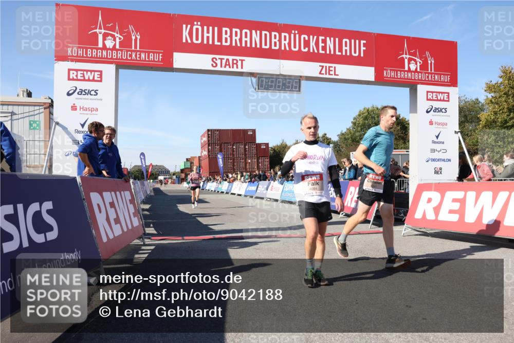 03.10.2025 - Köhlbrandbrückenlauf Lena Gebhardt http://msf.ph/oto/9042188 03.10.2025 12:58:37 Ziel 4084, 4148, 4241, 5706, 5775, 6617 meine-sportfotos.de