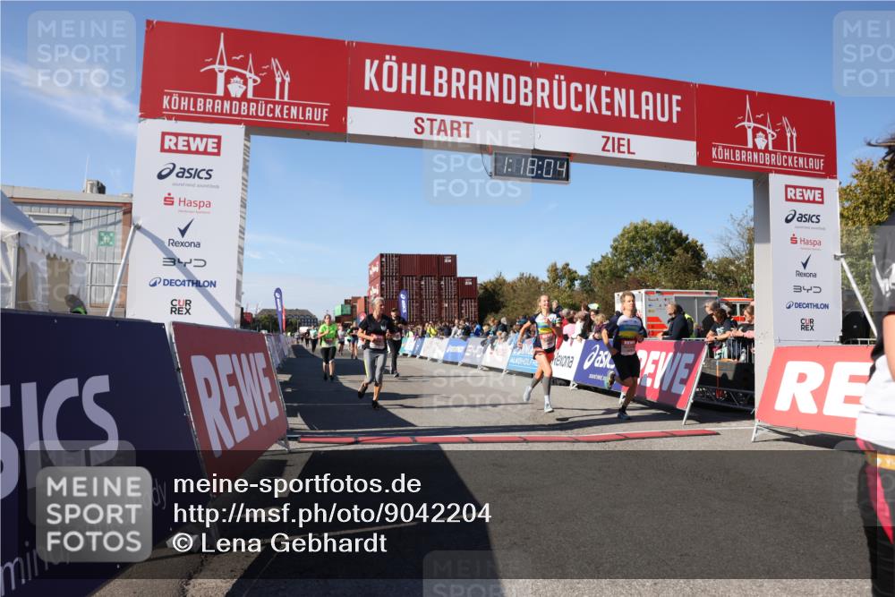 03.10.2025 - Köhlbrandbrückenlauf Lena Gebhardt http://msf.ph/oto/9042204 03.10.2025 13:18:05 Ziel 4333, 4366, 4620, 4661, 4682, 4950, 5129, 5209, 6326, 6633, 6634 meine-sportfotos.de