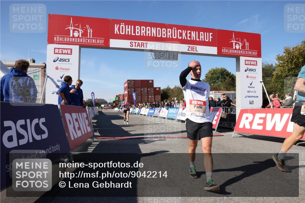 03.10.2025 - Köhlbrandbrückenlauf Lena Gebhardt http://msf.ph/oto/9042214 03.10.2025 12:58:37 Ziel 4084, 4148, 4241, 5706, 5775, 6617 meine-sportfotos.de