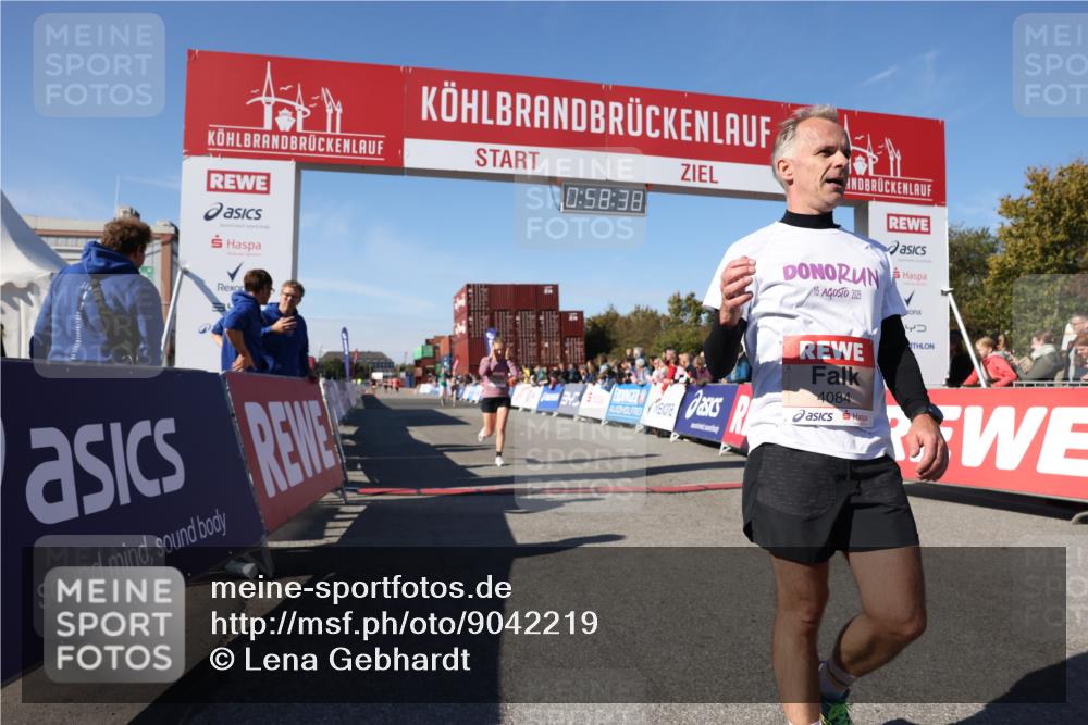 03.10.2025 - Köhlbrandbrückenlauf Lena Gebhardt http://msf.ph/oto/9042219 03.10.2025 12:58:38 Ziel 4084, 4148, 4241, 5706, 6617 meine-sportfotos.de