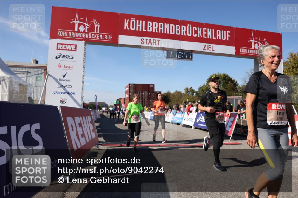03.10.2025 - Köhlbrandbrückenlauf Lena Gebhardt http://msf.ph/oto/9042274 03.10.2025 13:18:08 Ziel 4333, 4366, 4472, 4473, 4620, 4661, 4682, 4950, 5209, 5454, 6310, 6326, 6633, 6634 meine-sportfotos.de