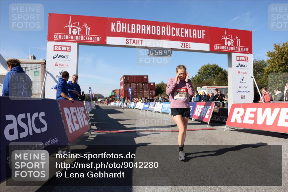 03.10.2025 - Köhlbrandbrückenlauf Lena Gebhardt http://msf.ph/oto/9042280 03.10.2025 12:58:41 Ziel 4084, 4148, 4241, 5706, 5824, 6167 meine-sportfotos.de