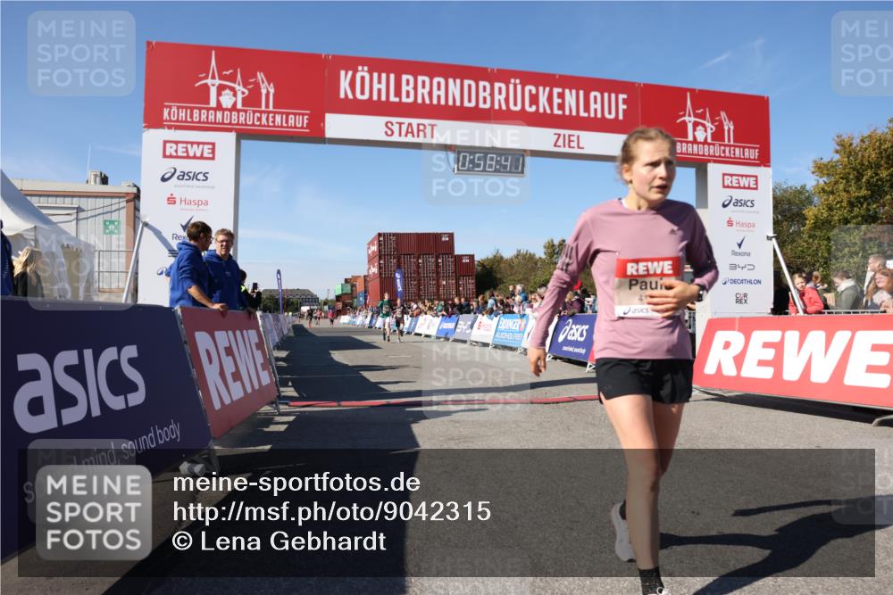 03.10.2025 - Köhlbrandbrückenlauf Lena Gebhardt http://msf.ph/oto/9042315 03.10.2025 12:58:42 Ziel 4084, 4148, 4241, 5706, 5824, 6167 meine-sportfotos.de