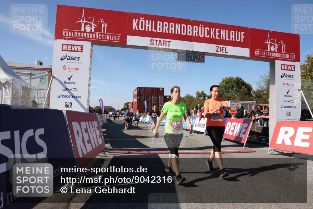 03.10.2025 - Köhlbrandbrückenlauf Lena Gebhardt http://msf.ph/oto/9042316 03.10.2025 13:18:09 Ziel 4333, 4472, 4473, 4600, 4620, 4661, 4682, 4950, 5209, 5454, 6310, 6326, 6633, 6634 meine-sportfotos.de