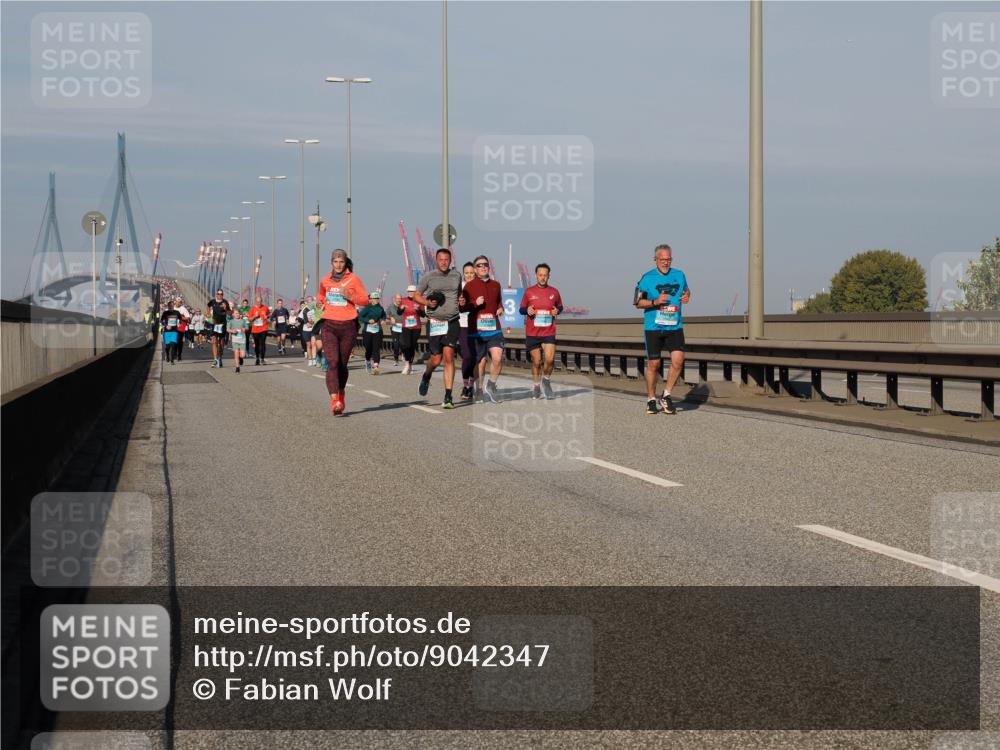 03.10.2025 - Köhlbrandbrückenlauf Fabian Wolf http://msf.ph/oto/9042347 03.10.2025 09:55:54 Position 3  meine-sportfotos.de