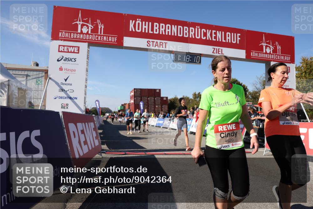 03.10.2025 - Köhlbrandbrückenlauf Lena Gebhardt http://msf.ph/oto/9042364 03.10.2025 13:18:10 Ziel 4472, 4473, 4581, 4600, 4620, 4661, 4682, 4950, 5209, 5454, 6310, 6326, 6633, 6634 meine-sportfotos.de