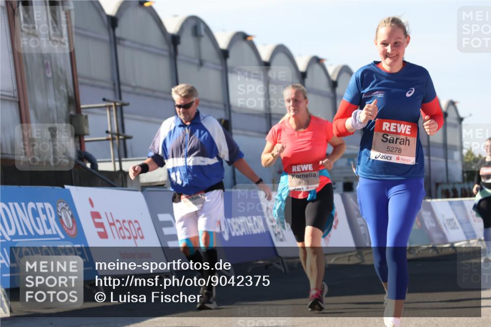 03.10.2025 - Köhlbrandbrückenlauf Luisa Fischer http://msf.ph/oto/9042375 03.10.2025 13:36:32 Ziel 4735, 5199, 5278, 6003, 6004, 6023 meine-sportfotos.de
