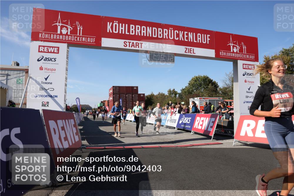 03.10.2025 - Köhlbrandbrückenlauf Lena Gebhardt http://msf.ph/oto/9042403 03.10.2025 13:18:12 Ziel 4472, 4473, 4581, 4600, 4620, 4661, 4950, 5209, 5454, 5691, 6001, 6310, 6326, 6633, 6634 meine-sportfotos.de