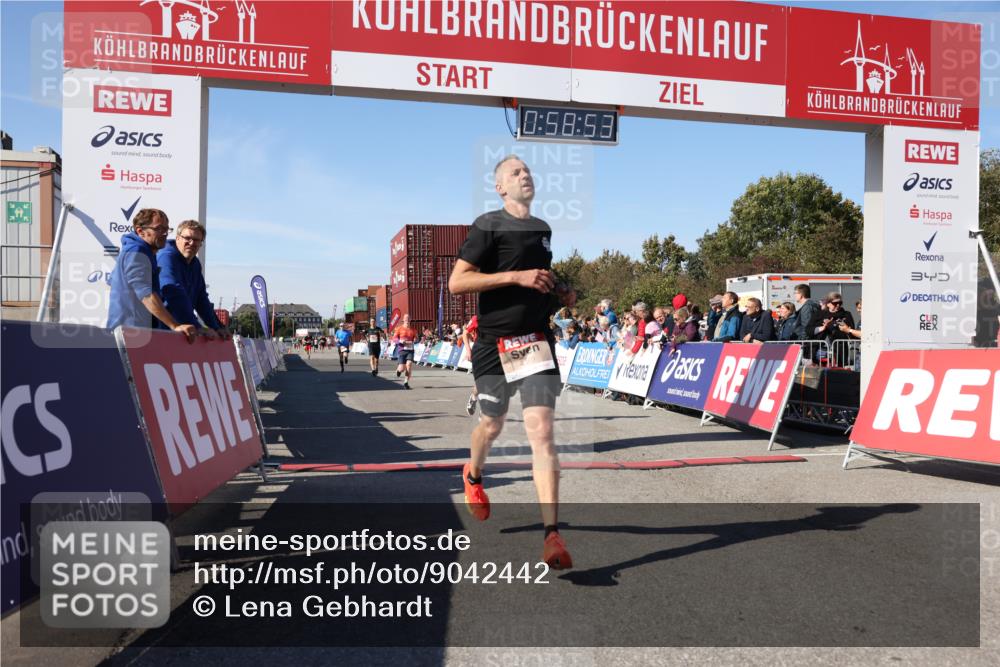 03.10.2025 - Köhlbrandbrückenlauf Lena Gebhardt http://msf.ph/oto/9042442 03.10.2025 12:58:54 Ziel 4126, 4368, 5824, 5955, 6167, 6611, 6674 meine-sportfotos.de