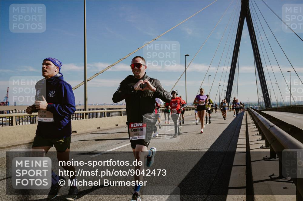 03.10.2025 - Köhlbrandbrückenlauf Michael Burmester http://msf.ph/oto/9042473 03.10.2025 12:23:48 Position 1 6798, 6032 meine-sportfotos.de
