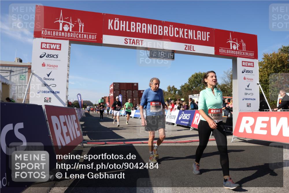 03.10.2025 - Köhlbrandbrückenlauf Lena Gebhardt http://msf.ph/oto/9042484 03.10.2025 13:18:15 Ziel 4472, 4473, 4581, 4600, 4620, 4661, 5209, 5379, 5454, 5691, 5816, 6001, 6310, 6326 meine-sportfotos.de