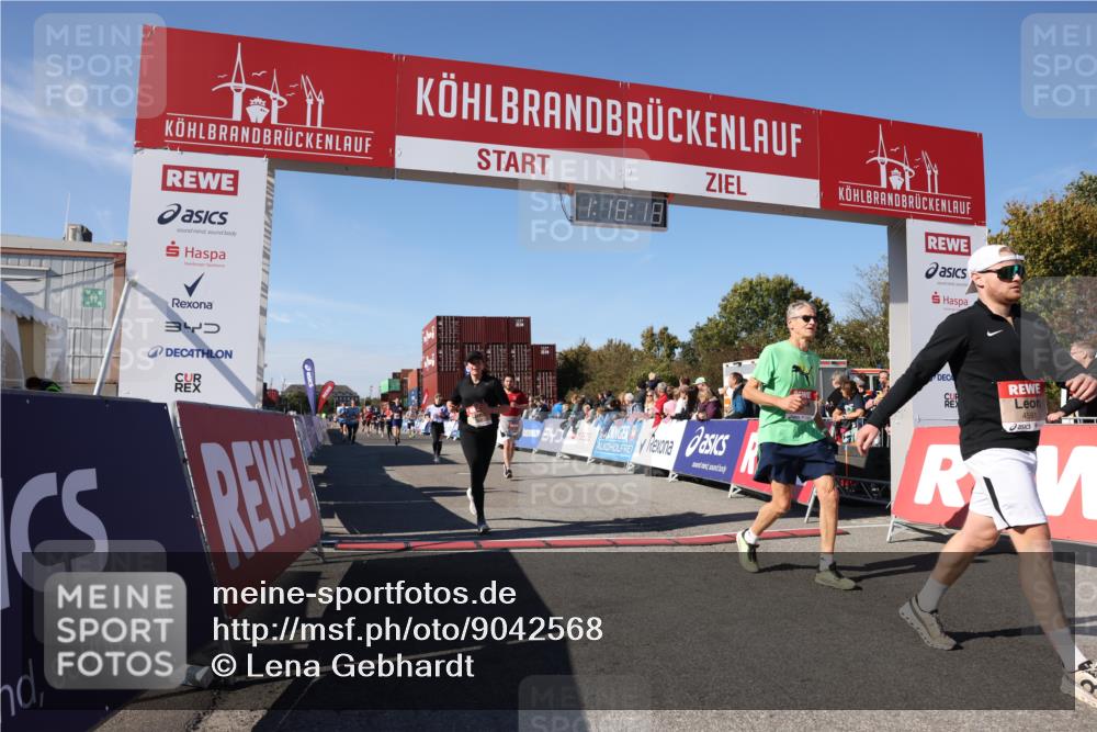 03.10.2025 - Köhlbrandbrückenlauf Lena Gebhardt http://msf.ph/oto/9042568 03.10.2025 13:18:19 Ziel 4472, 4473, 4560, 4581, 4600, 4661, 4760, 5379, 5440, 5454, 5691, 5722, 5816, 6001, 6310 meine-sportfotos.de