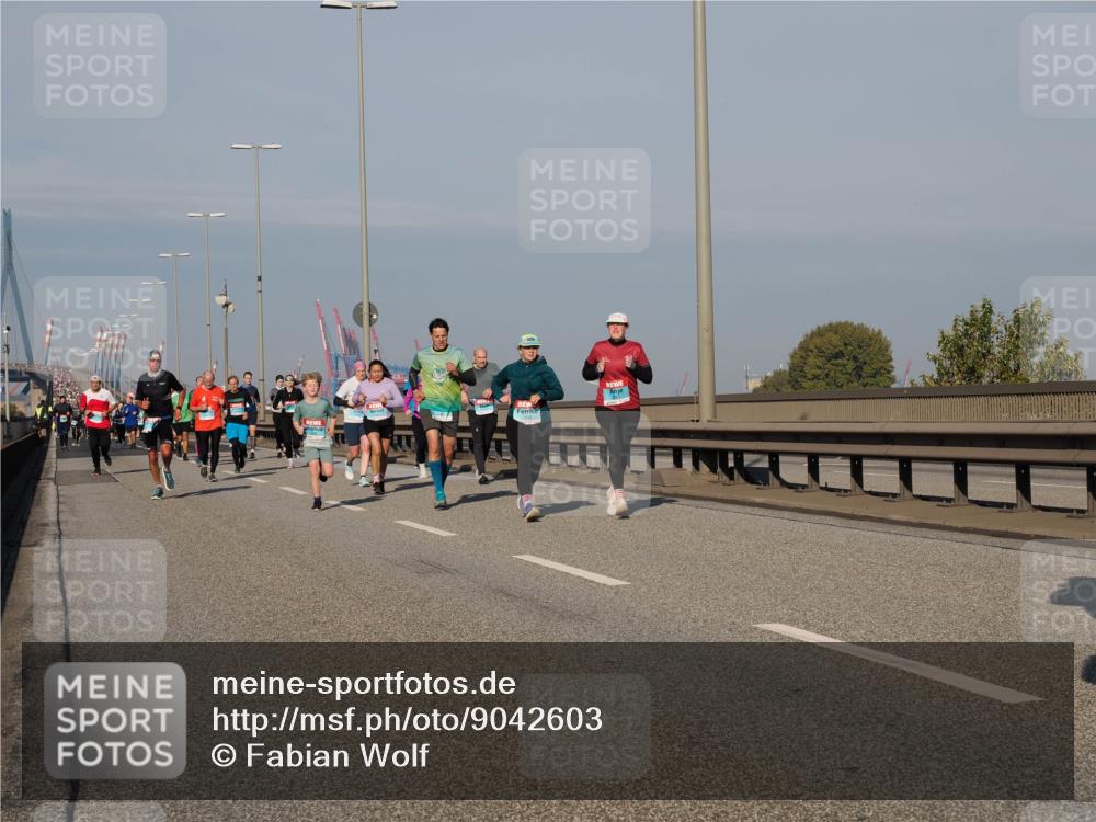 03.10.2025 - Köhlbrandbrückenlauf Fabian Wolf http://msf.ph/oto/9042603 03.10.2025 09:56:01 Position 3  meine-sportfotos.de